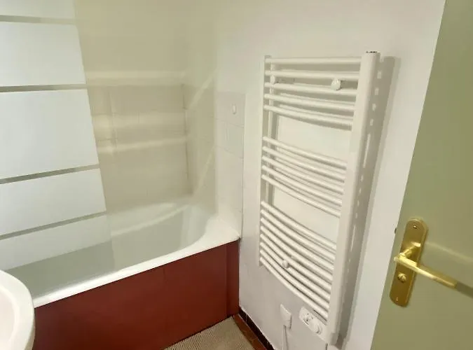 Appartement 1 Pièce, Hyper Centre, Grosse Horloge